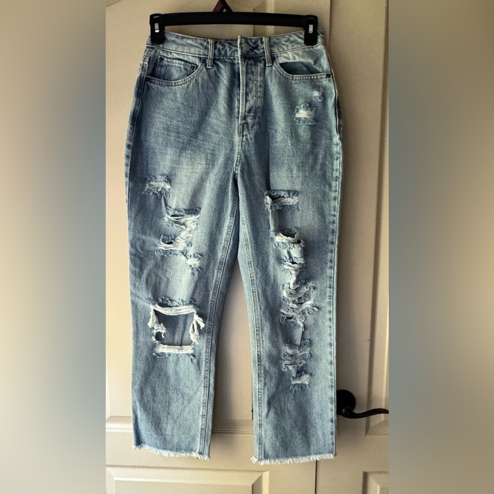 Vanilla Star Jeans 9 90's Boyfriend Super High Rise Distressed
Light Wash